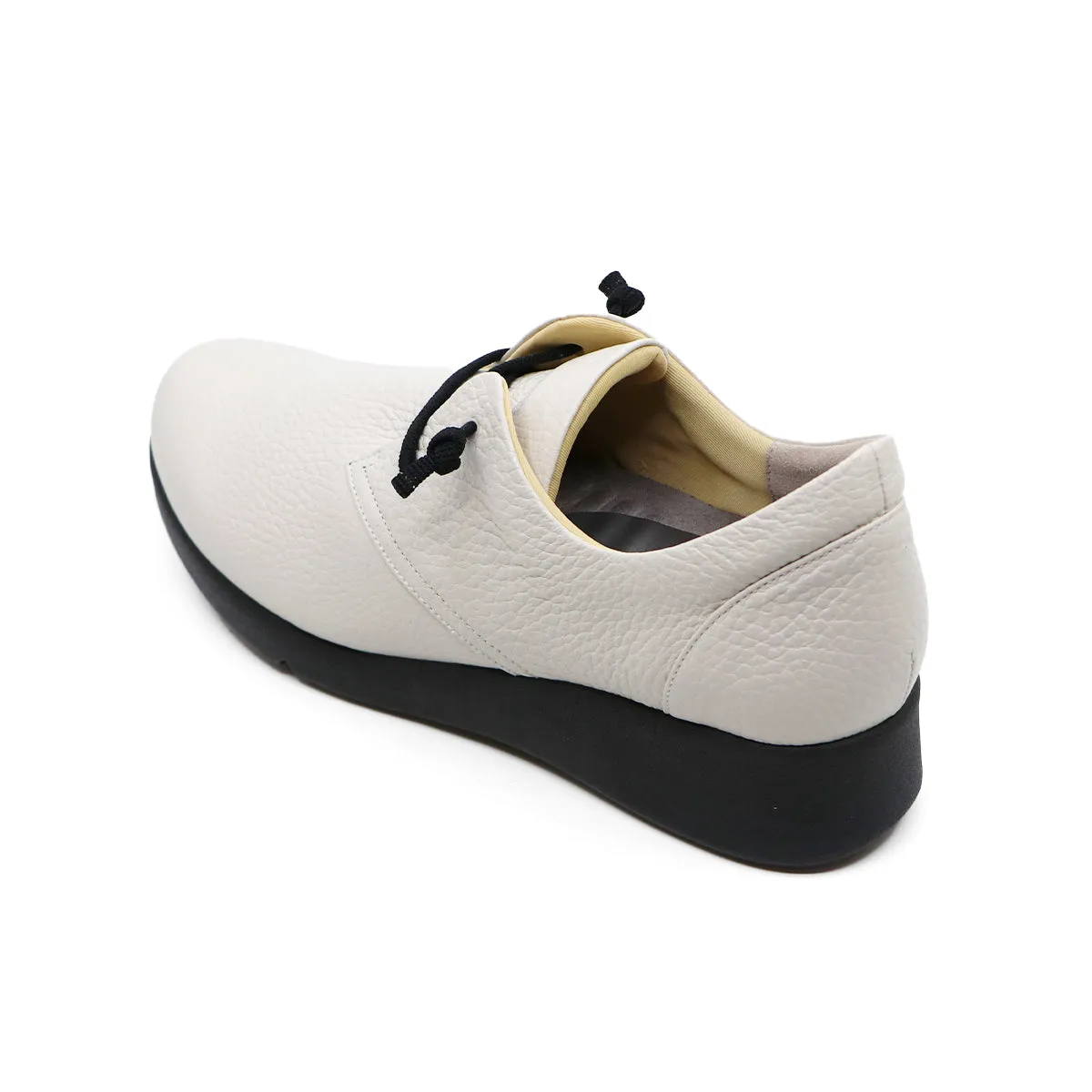 SOUNE White Soft Walking Sneakers